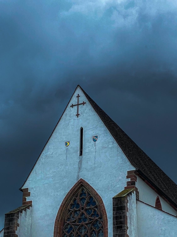 Weeping spire
