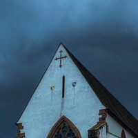 Weeping spire