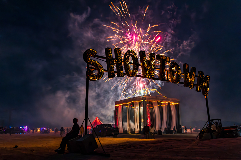 Show Town 